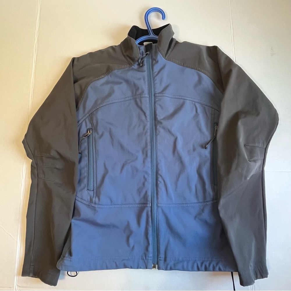 🇨🇦 Mountain Equipment Co-Op Woman’s Soft Shell Blue & Gray Jacket